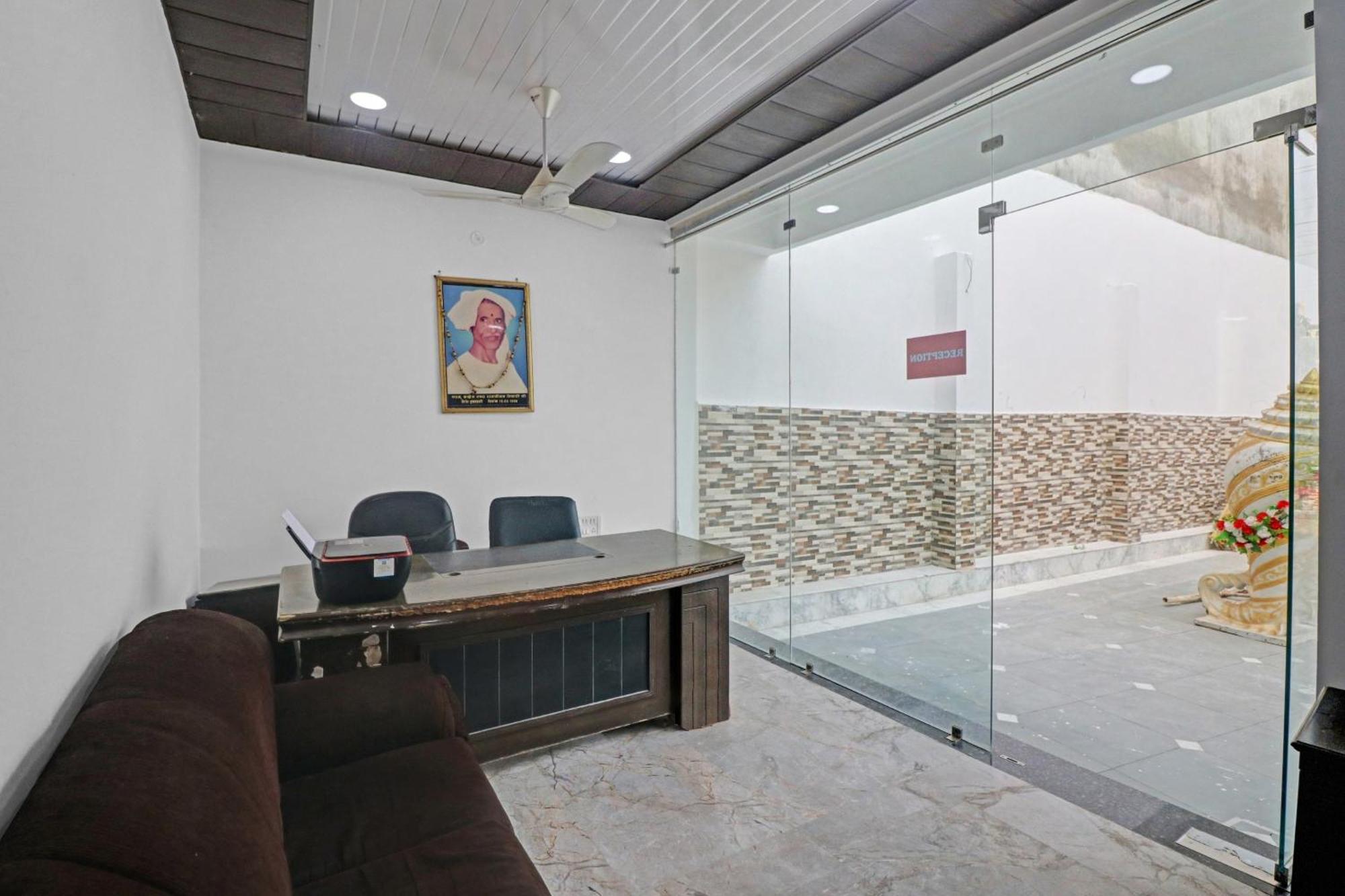 קאנפור Hotel O Paras Palace מראה חיצוני תמונה