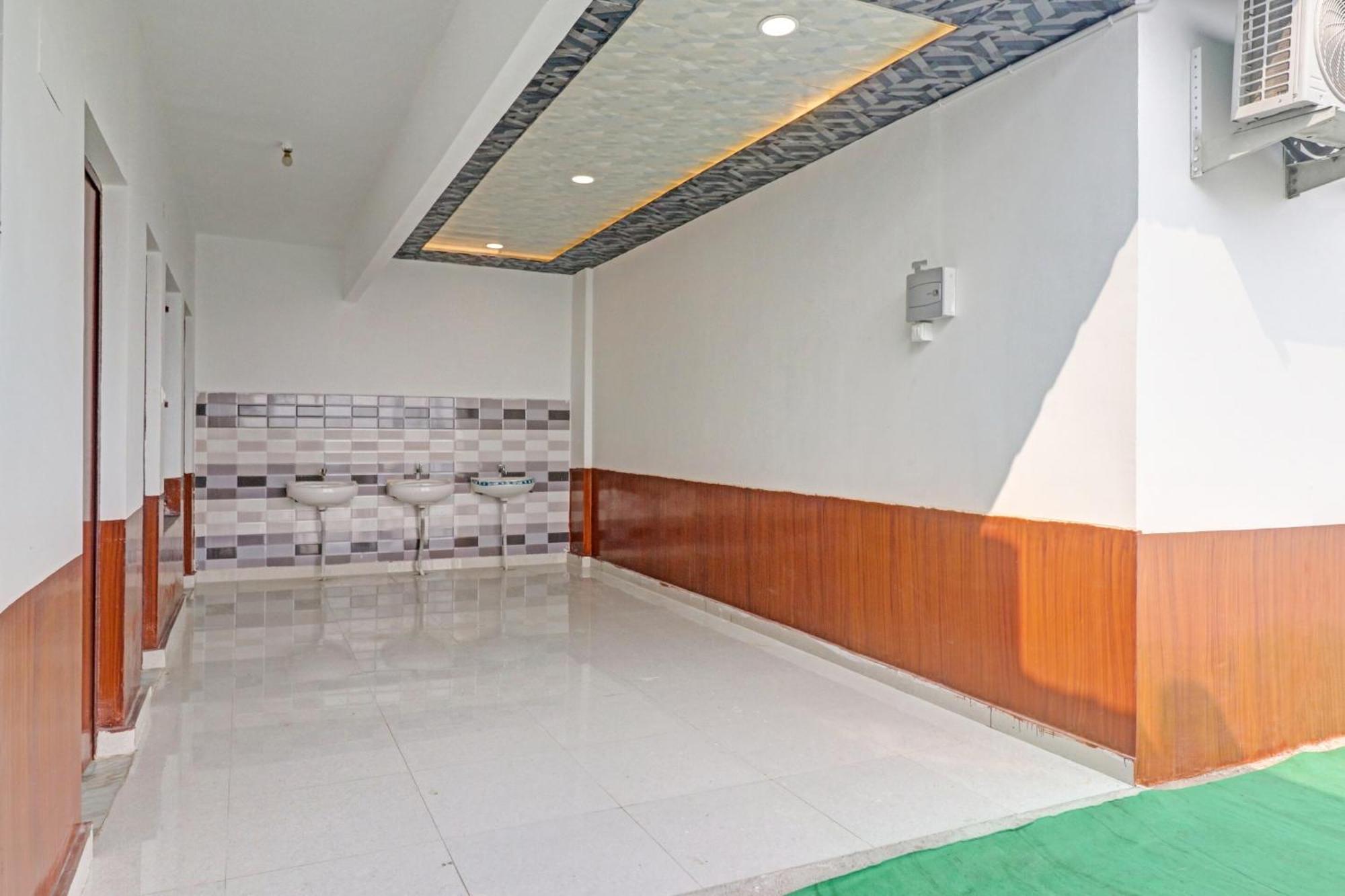 קאנפור Hotel O Paras Palace מראה חיצוני תמונה