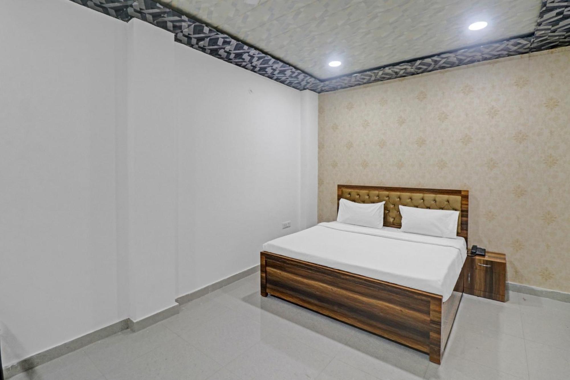 קאנפור Hotel O Paras Palace מראה חיצוני תמונה